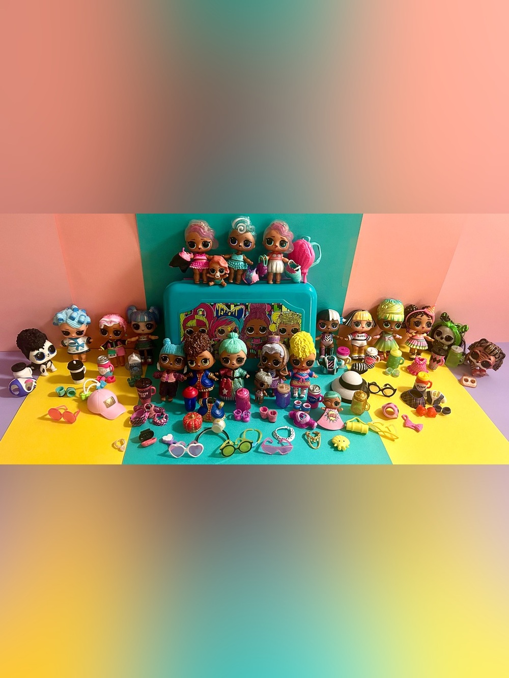 Huge Lot Ultra Rare & Rare LOL Dolls w/ Accessories & Storage Box • 130+ Pieces